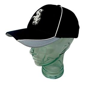 White Sox Baseball Men's/ Unisex Embroidered Fitted Hat Size Medium-Large